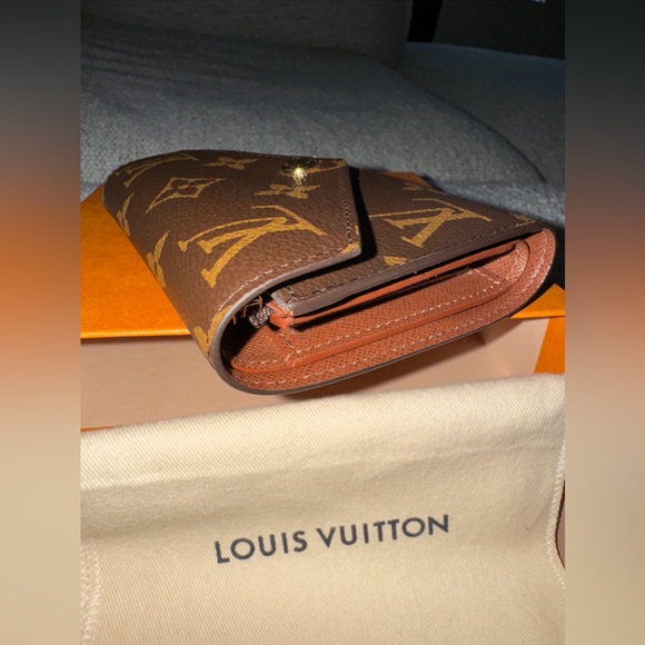 SOLD. Louis Vuitton Monogram Victorine Trifold Wallet - Picture 8 of 9